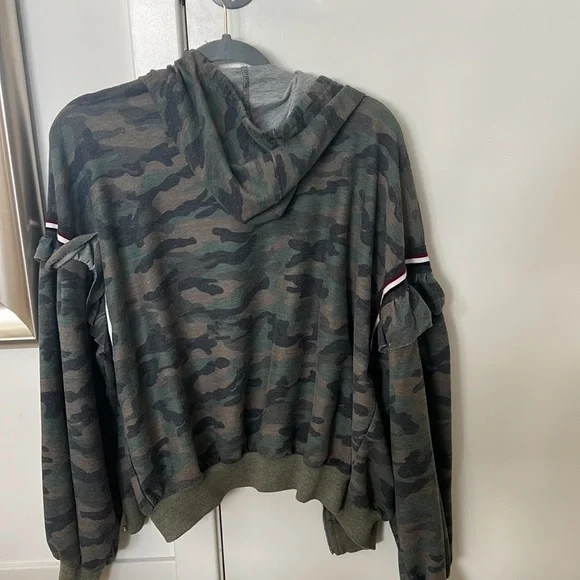 Dance & Marvel Hoodie - Picture 2 of 3